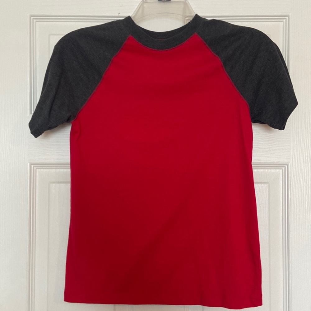 Boys Short Sleeve T-Shirt-Size M
